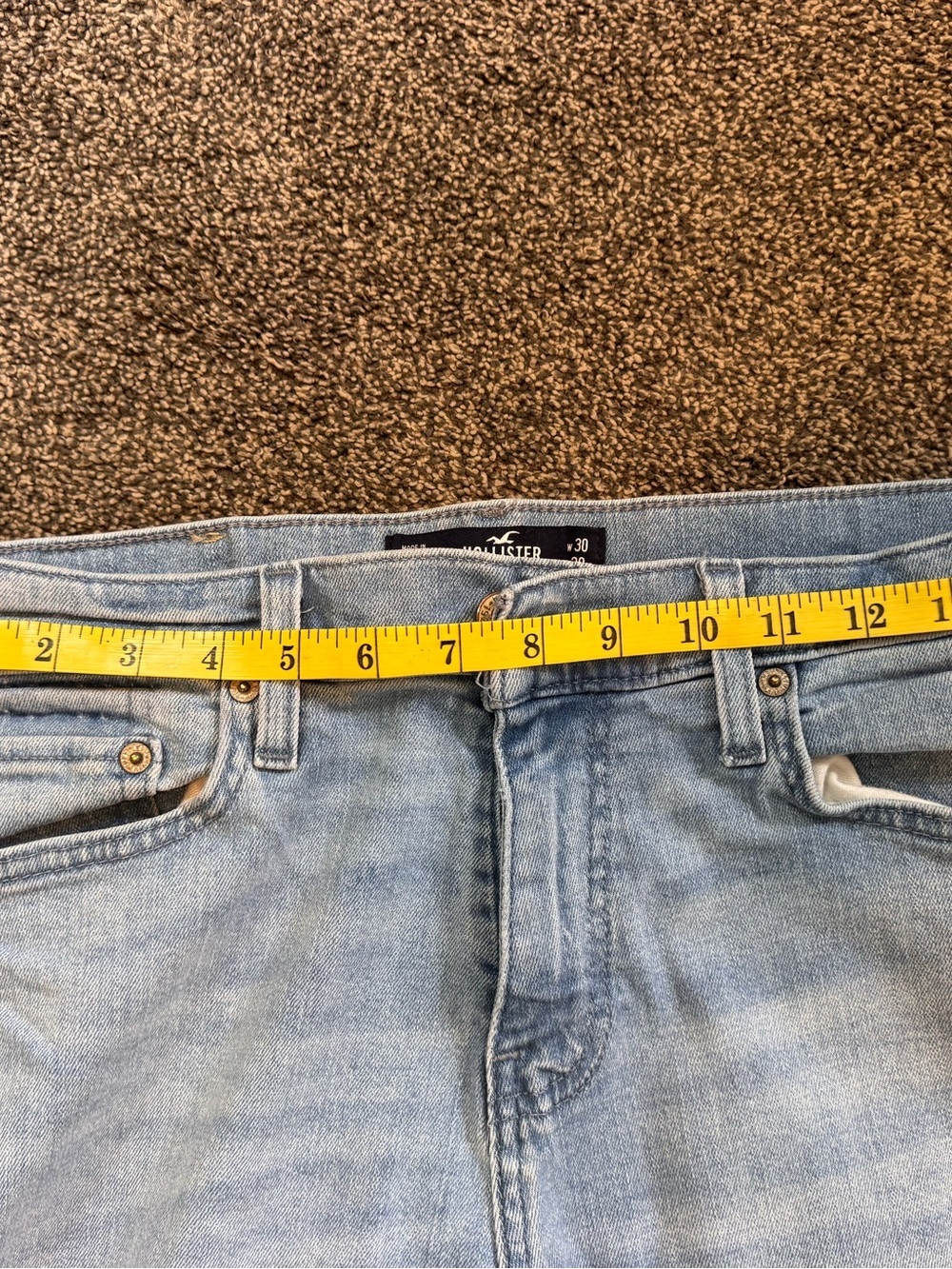 Light Wash Men’s Hollister Taper Jeans Sz 30x30 but see pics for measurements - Picture 9 of 9